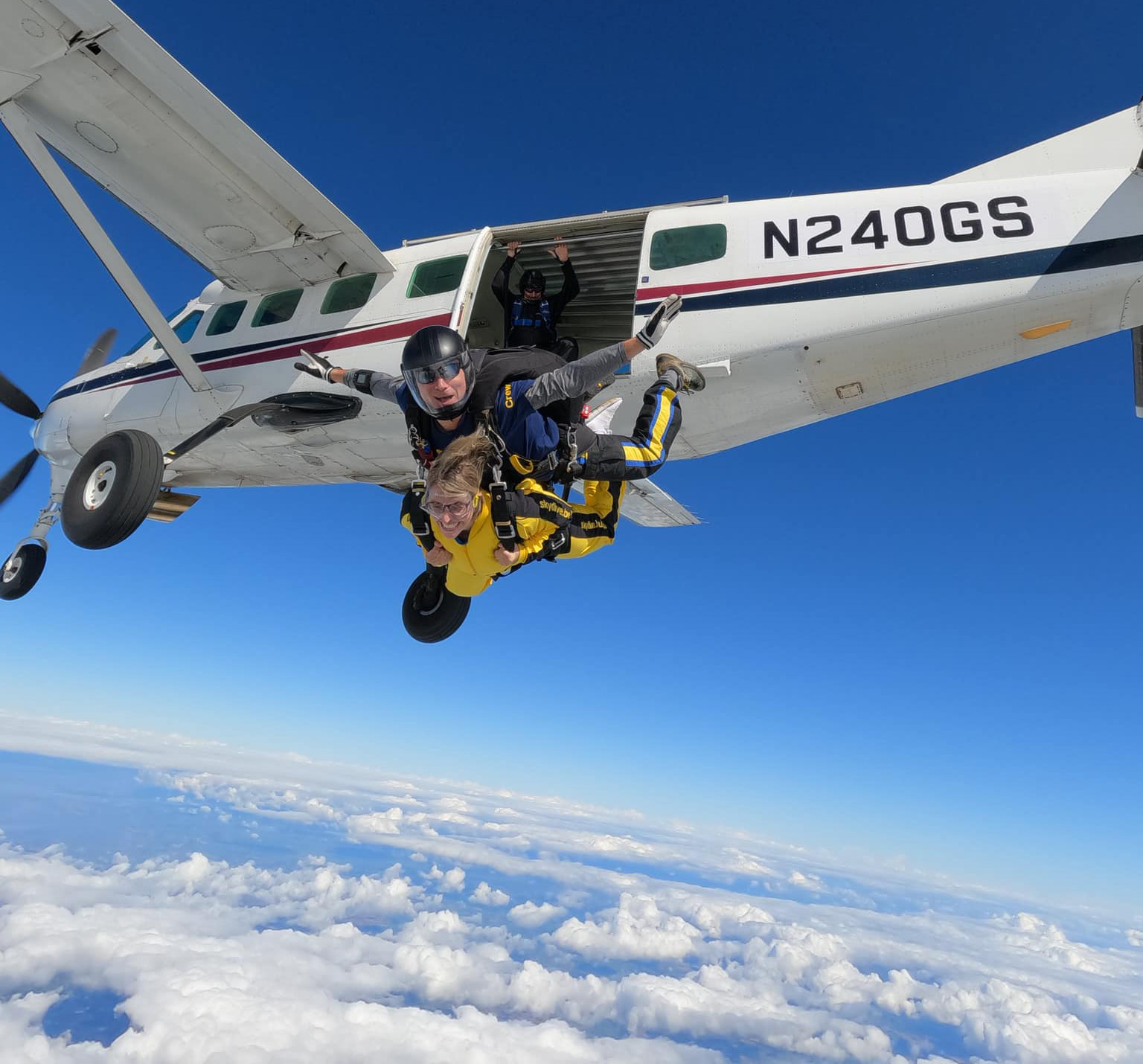 Hospiscare Heroes – From skydives to coffee mornings