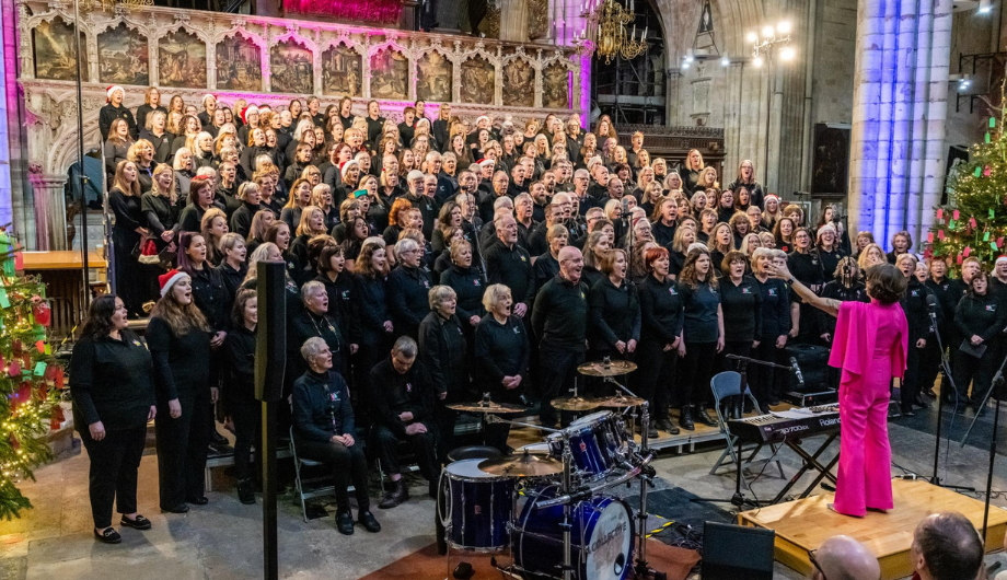 Hospiscare Heroes – From reindeer runs to cathedral concerts!